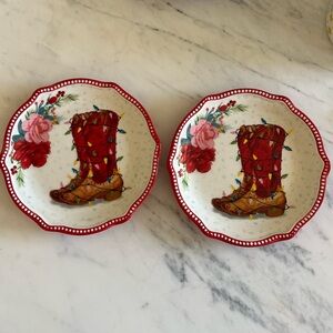 The Pioneer Woman Two 2 Christmas Cheerful Rose Cowboy Boots Dessert Plates Set2